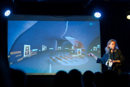 Lilli Berger zu Gast bei 7Sachen einem Netzwerkabend in Potsdam Lilli Berger Founder of VYVYT und farvel dem ersten virutellen 3D Erinnerungsraum